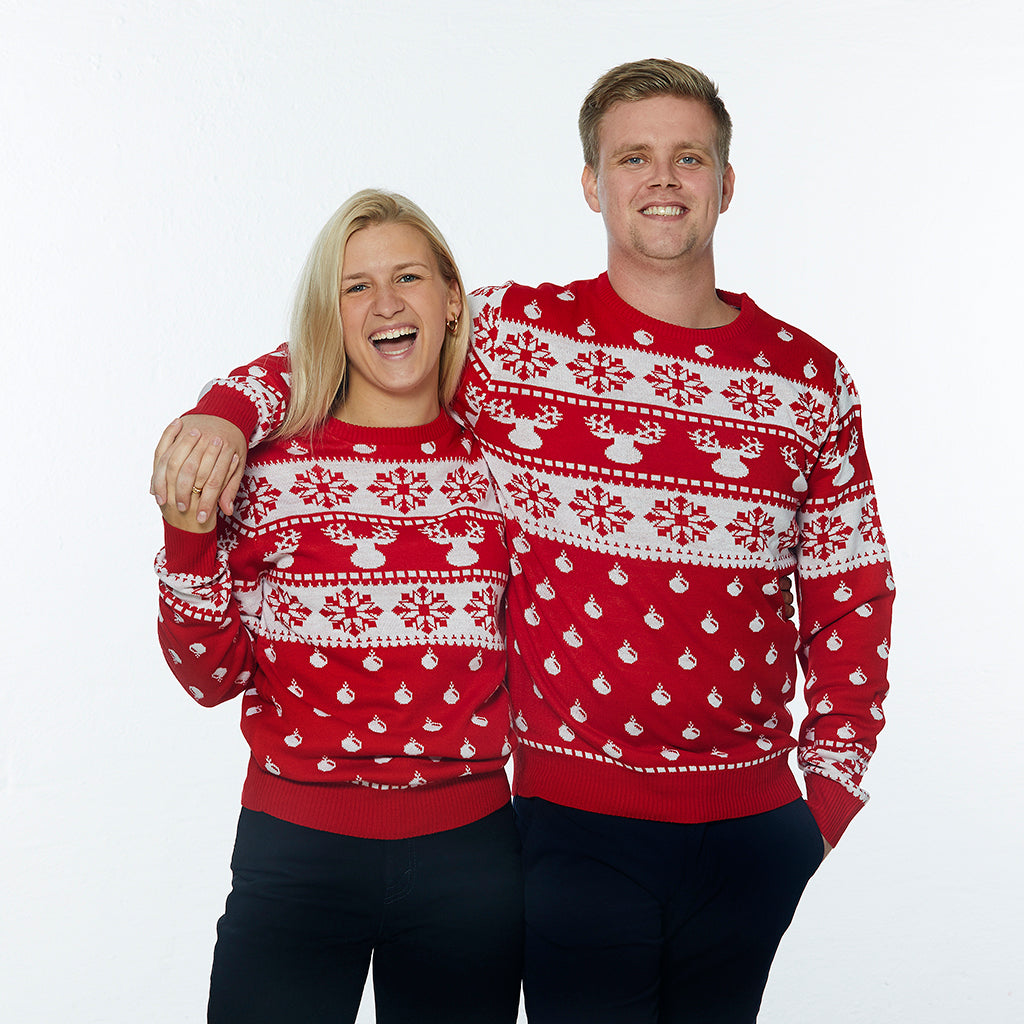 The Classic Christmas Sweater - red